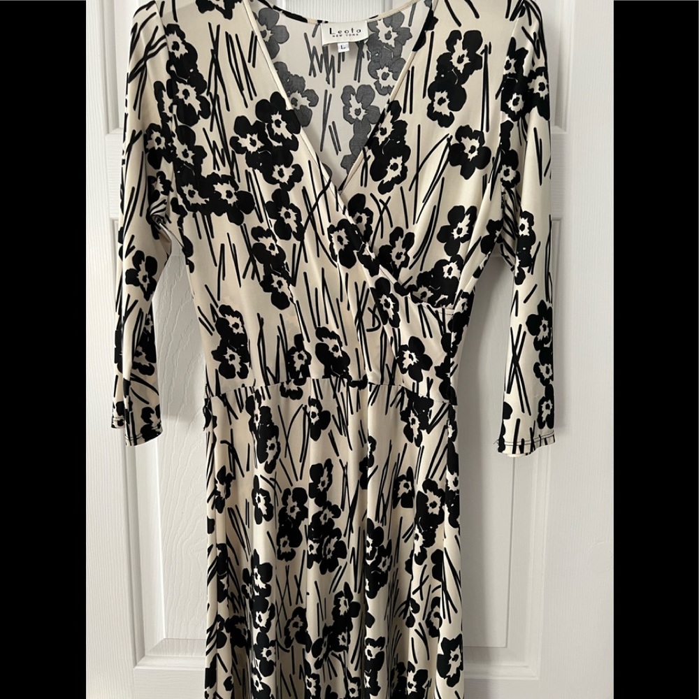 Leota Faux wrap dress- size Large